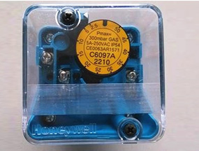 <b>J9.COM燃烧器厂家分享燃烧器配件的保养方法</b>